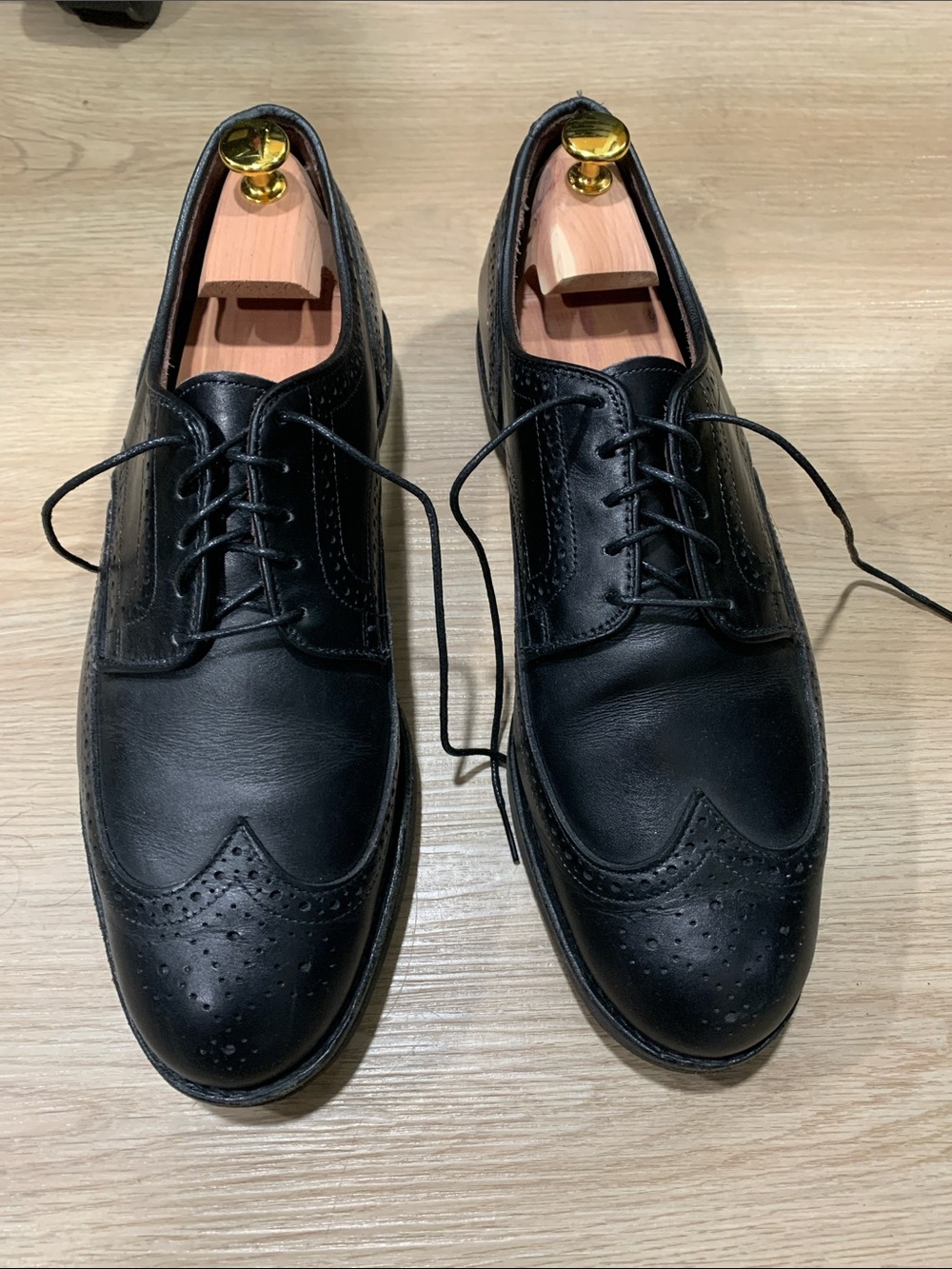Allen Edmonds-Port Washington- Men's Black Leather Wingtip Derby Shoes - 10.5